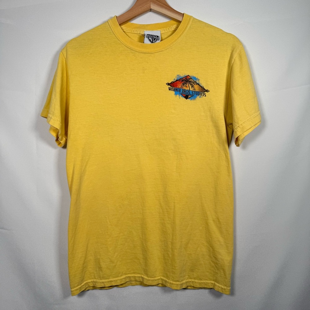 Vintage Warner Bros Yellow Short Sleeve‎ Tee with Graphic